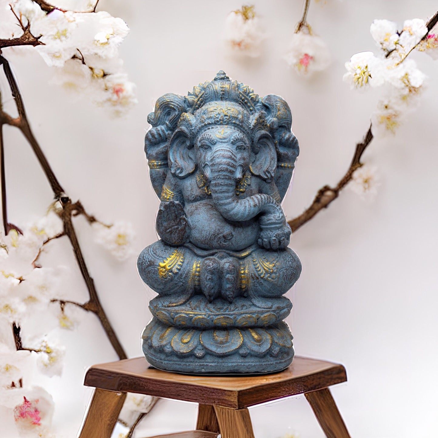 Ganesha Skulptur 34cm - Elefantenkopf Hindu Gottheit Statue - Handgefertigte Glücksbringer Figur - Spirituelle Dekoration - Blau